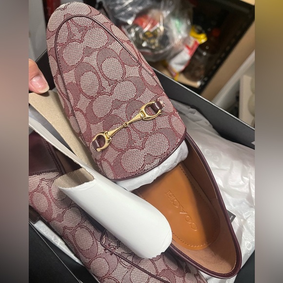 womens flats - Picture 1 of 3